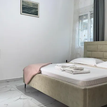 Orges - Top-lage In Mit Balkon Und Meerblick *