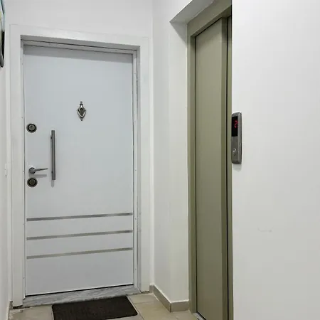 Appartement Orges - Top-lage In Mit Balkon Und Meerblick Sarandë