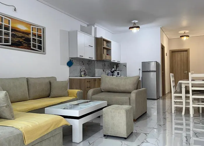 Orges - Top-lage In Mit Balkon Und Meerblick Saranda