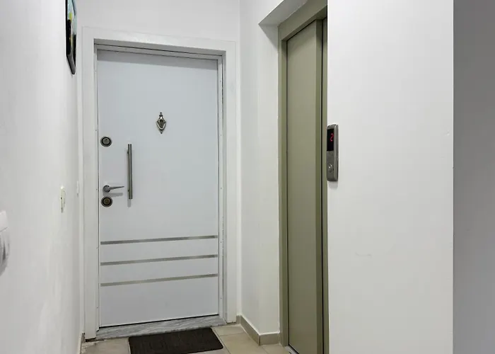 Apartament Orges - Top-lage In Mit Balkon Und Meerblick Saranda